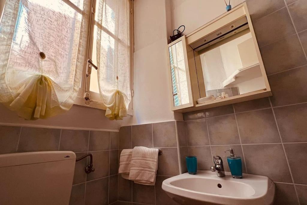 Mini Accommodation In Sanremo Liguria المظهر الخارجي الصورة