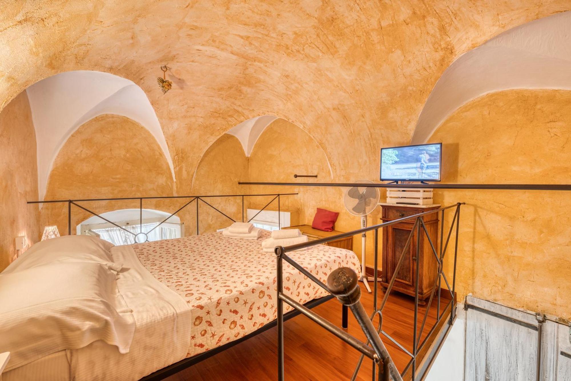 Mini Accommodation In Sanremo Liguria المظهر الخارجي الصورة